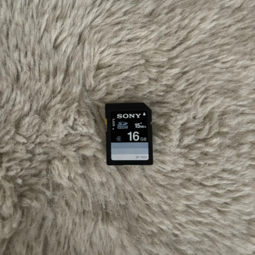 Nikon COOLPIX S3700 Digital Camera